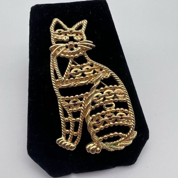 Vintage 80s AJC Unisex Gold Tone Cutouts Open Pin Filigree Cat Kitten Brooch Pin - Picture 1 of 7